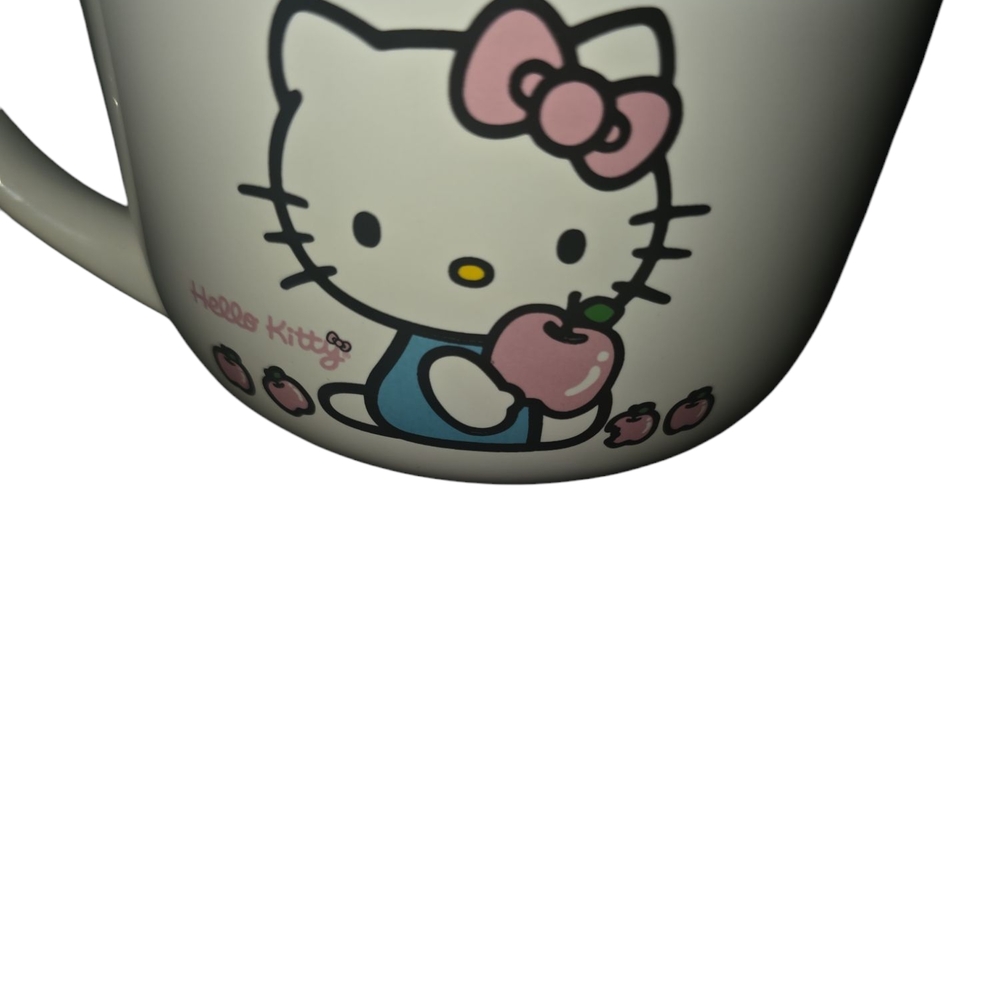 Hello Kitty Silver and White Mug with Lid - Picture 4 of 4